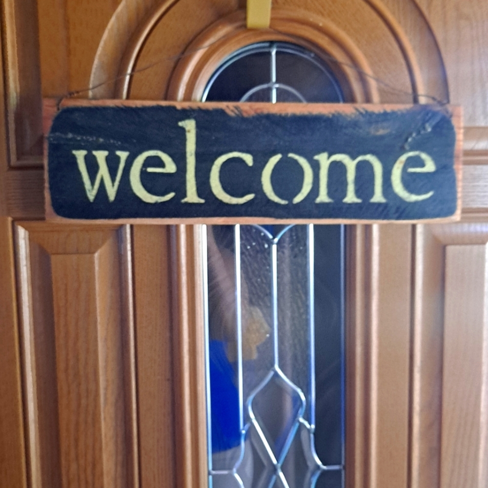 ⚜️ Rustic Wood Sign Welcome